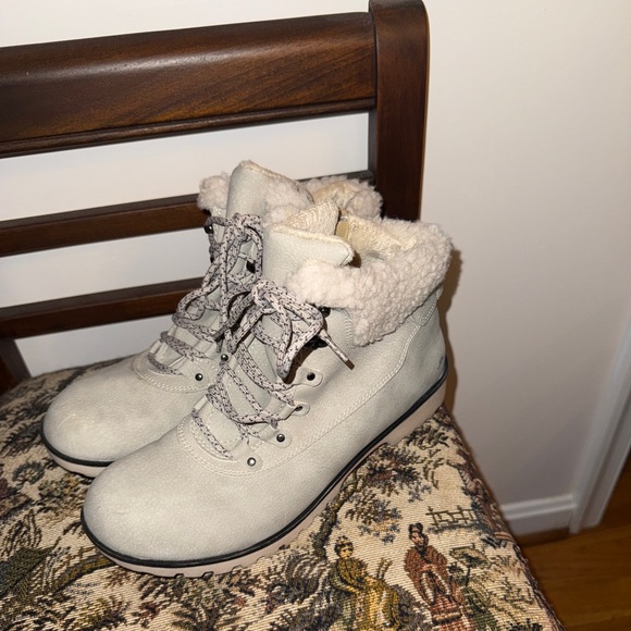 JBU by Jambu Redrock Water Resistant Faux Shearling Ankle Boots Size 9 - Picture 5 of 13